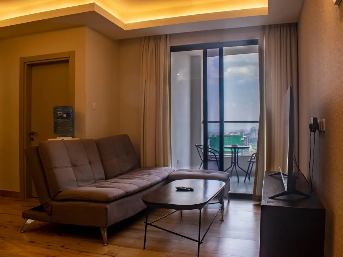Ken's 1 Br Elite Residence (G18)